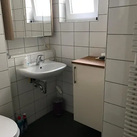 Schönes Ruhiges Mit Eigenem Bad Und Wc